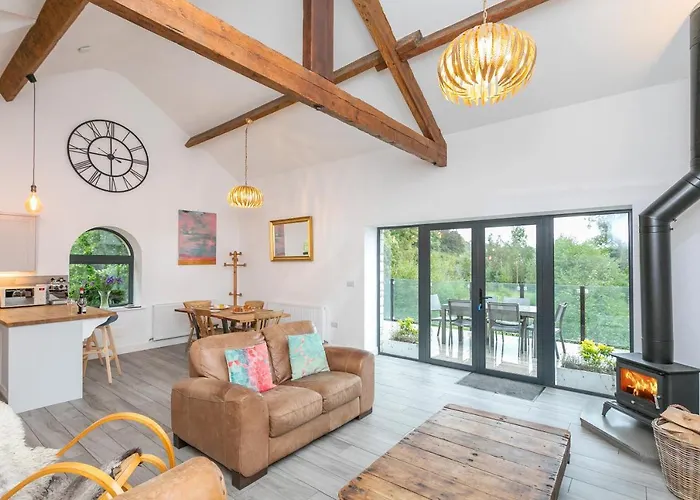 Riverbank Cottage